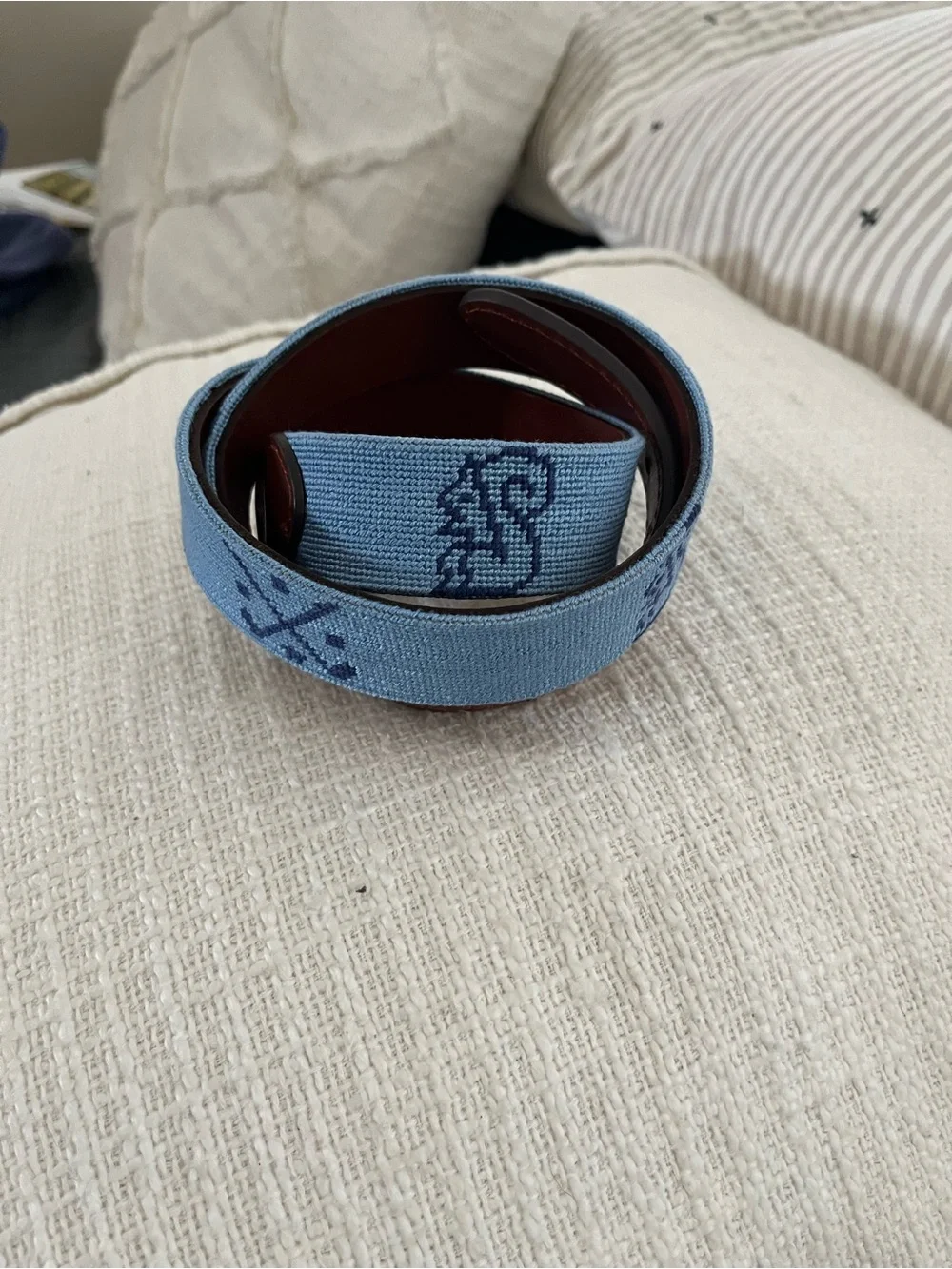 Smathers & Branson Golf Crossed Clubs Needlepoint Belt Light Blue Size 34